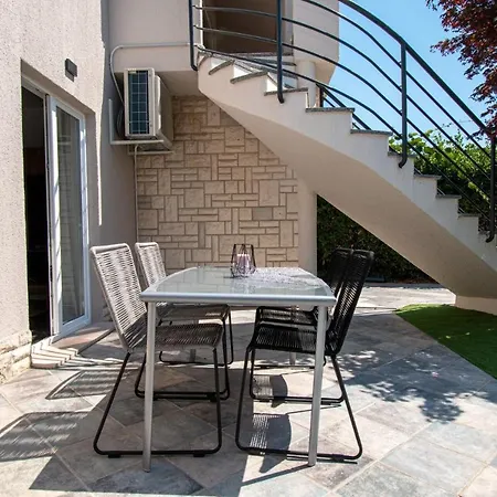House Suzana Banjole